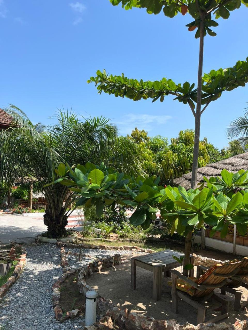 African Treasure Beach Resort Kokrobite Exterior photo
